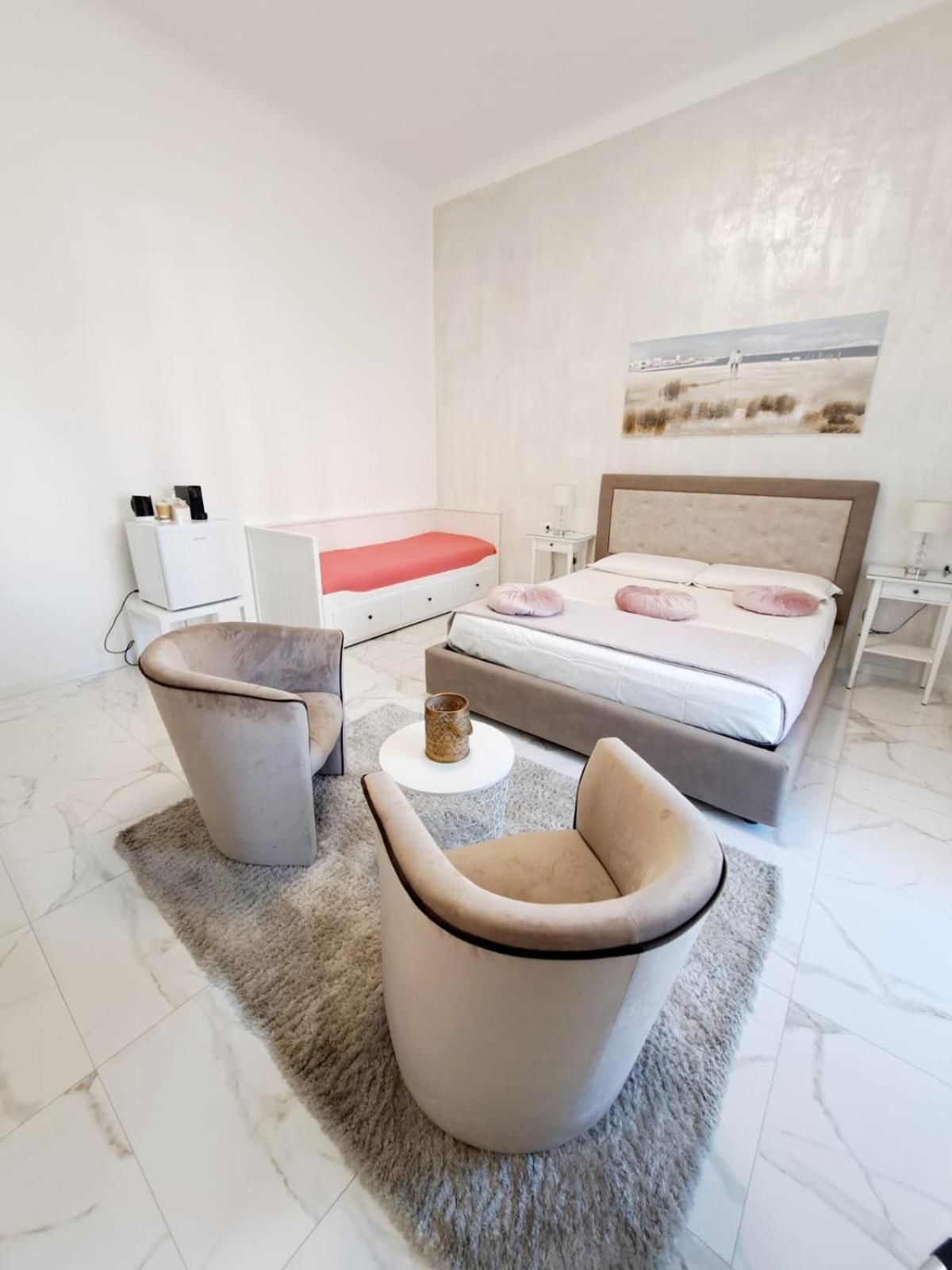 The Gallery Boutique Rooms Триест Экстерьер фото